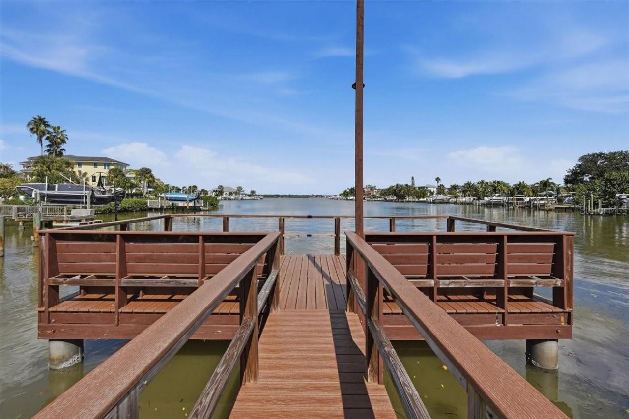101 Shoals Circle, North Redington Beach, FL 33708 Photo