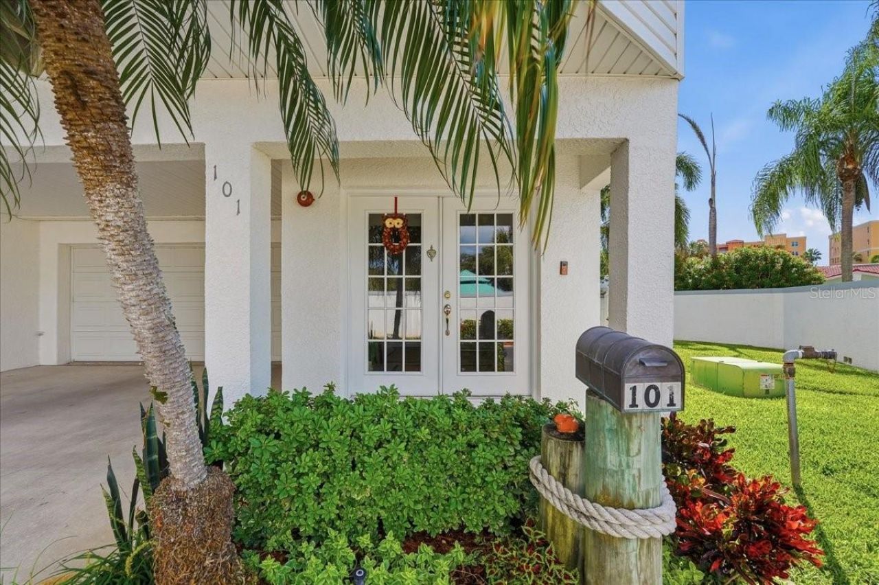 101 Shoals Circle, North Redington Beach, FL 33708 Photo