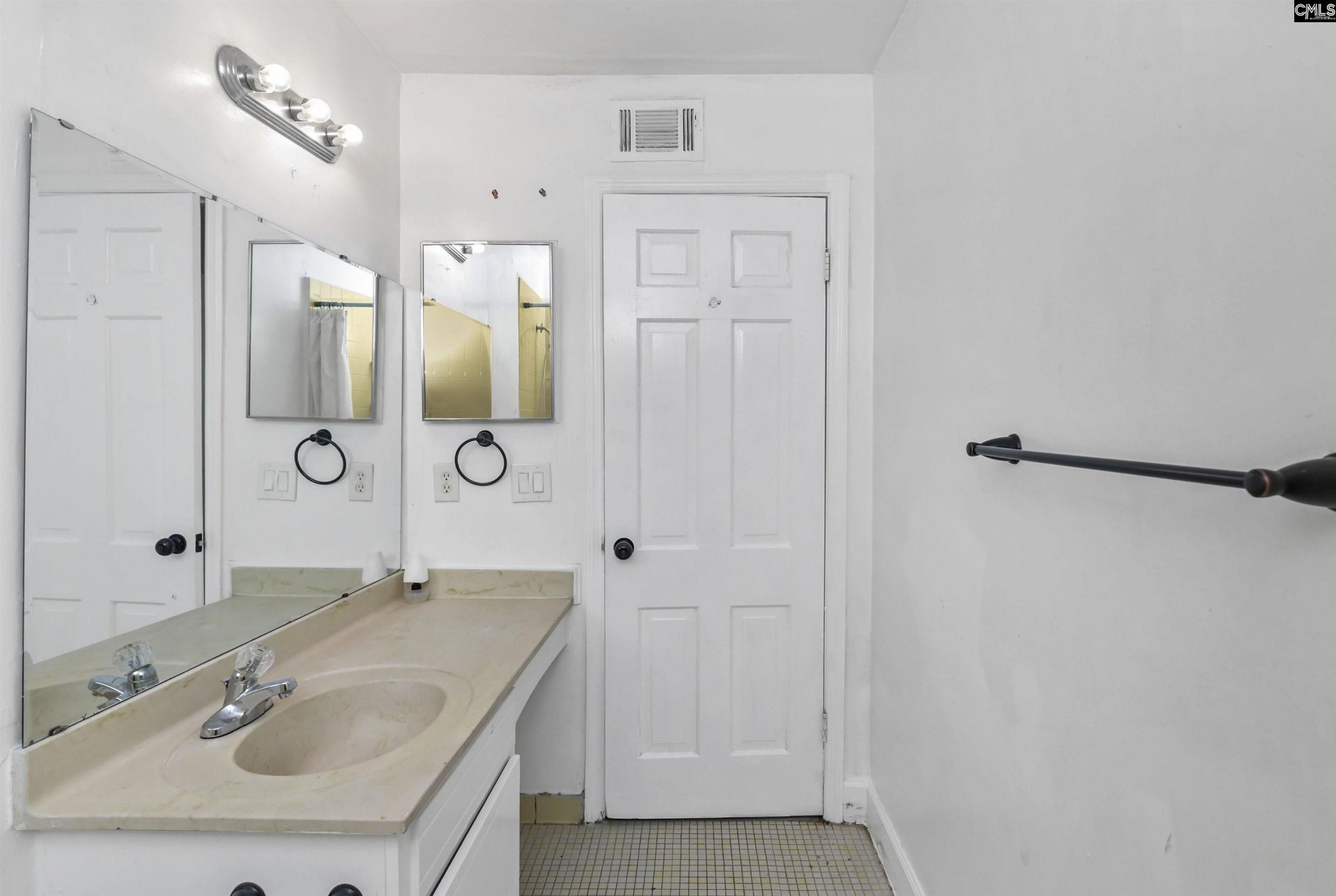 7602 Hunt Club Road  Photo 16