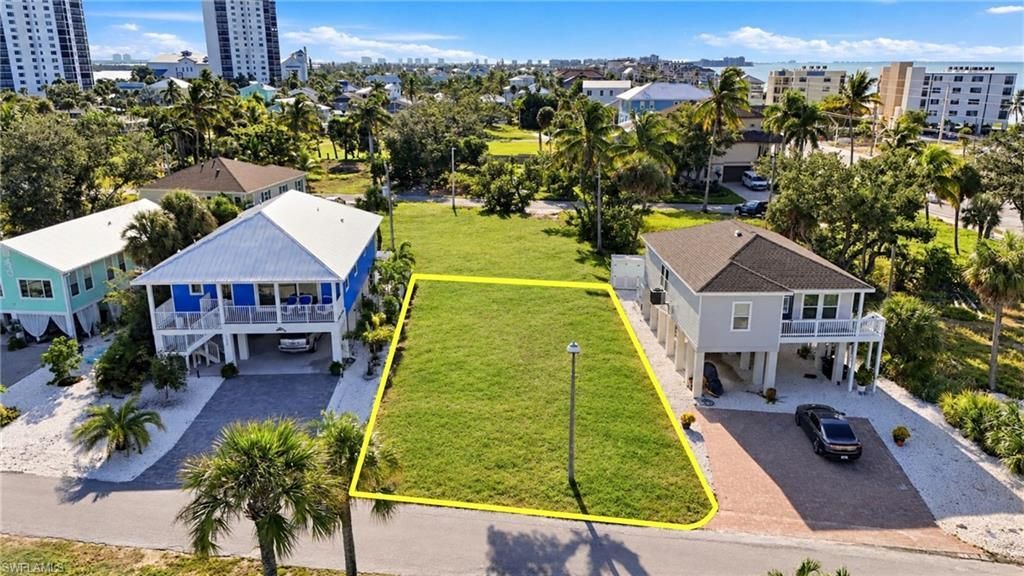 116 Coconut Dr , Fort Myers Beach, FL 33931 Photo
