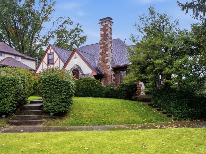 2825 Langdon Farm Road, Cincinnati, OH 45212 Photo 3