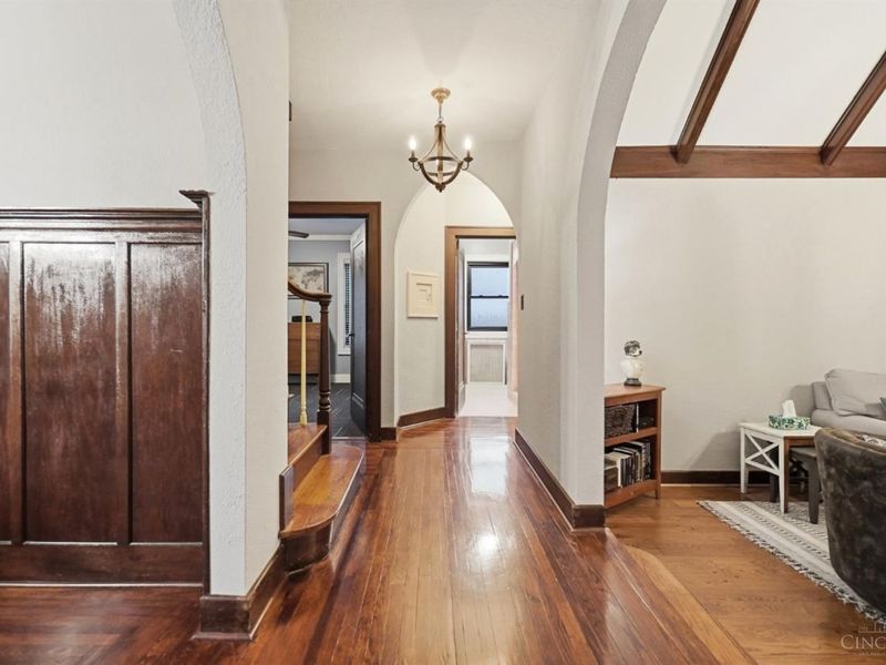 2825 Langdon Farm Road, Cincinnati, OH 45212 Photo 5