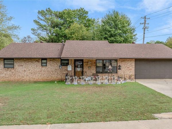 1601 Daline Street , Springdale, AR 72762