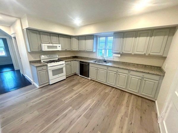 39 Billings Ave, Unit 2, Somerville, MA 01810