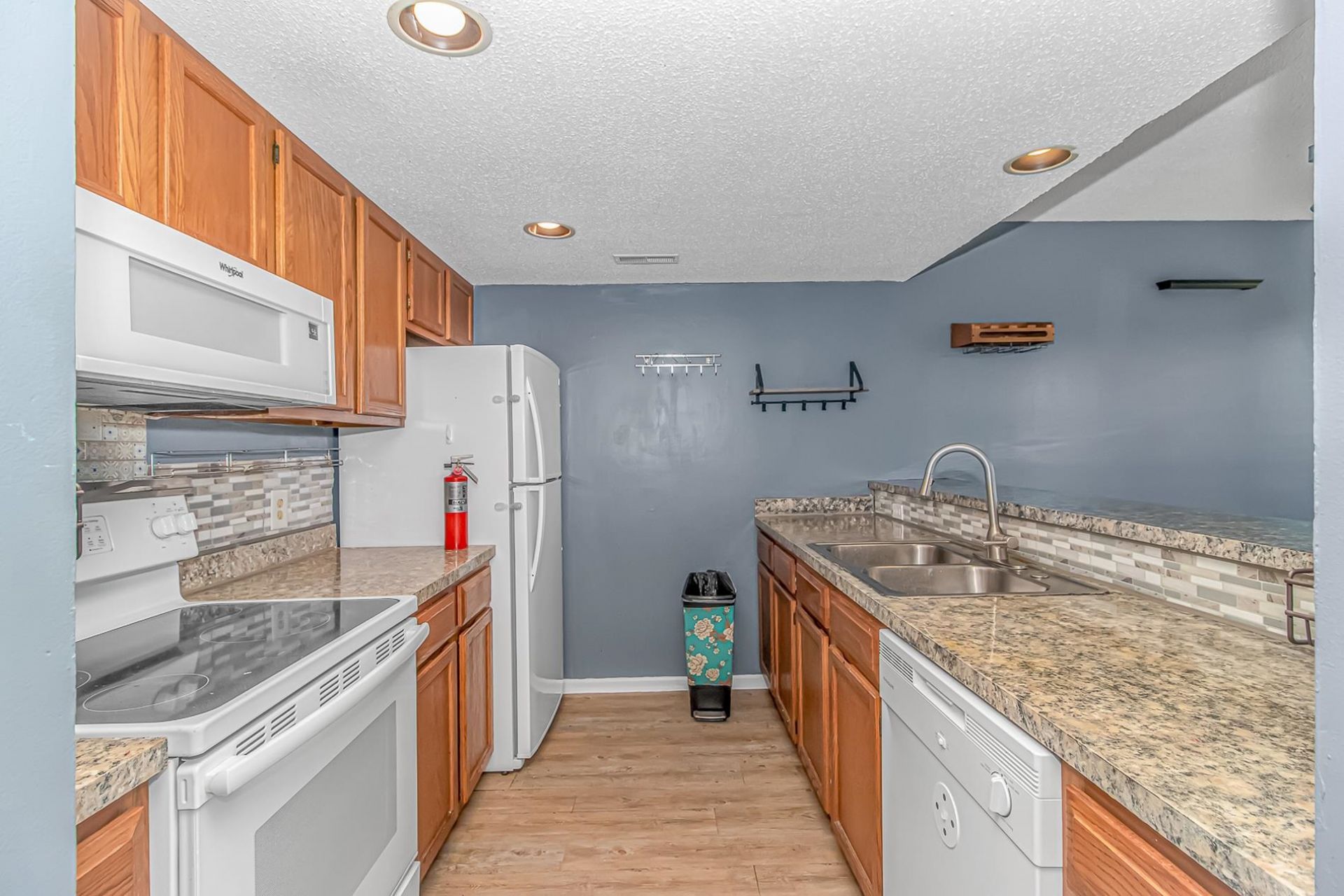 1025 Plantation Dr. W  Photo 15