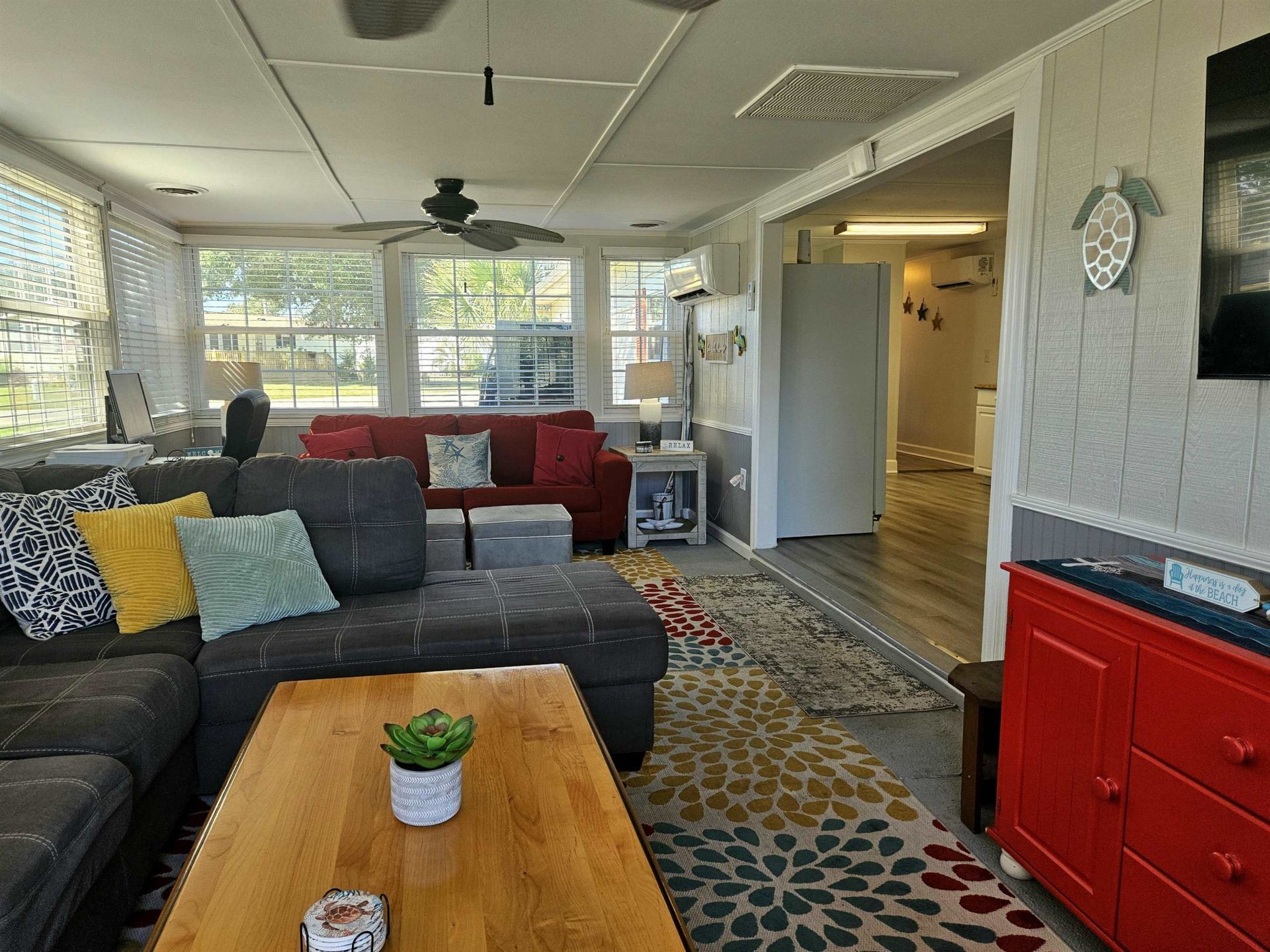 204 Flamingo Ct.  Photo 5
