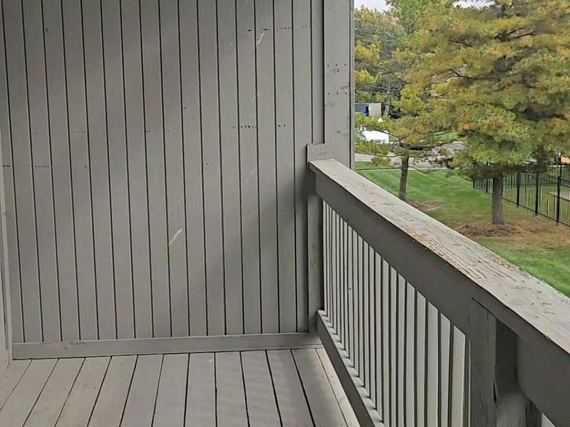 2733 Greystone Drive, Unit GD2733, Columbus, OH 43220 Photo 18