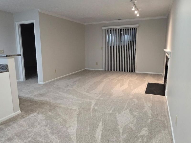 2733 Greystone Drive, Unit GD2733, Columbus, OH 43220 Photo 3
