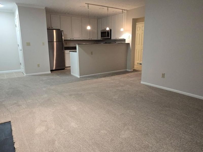 2733 Greystone Drive, Unit GD2733, Columbus, OH 43220 Photo 6