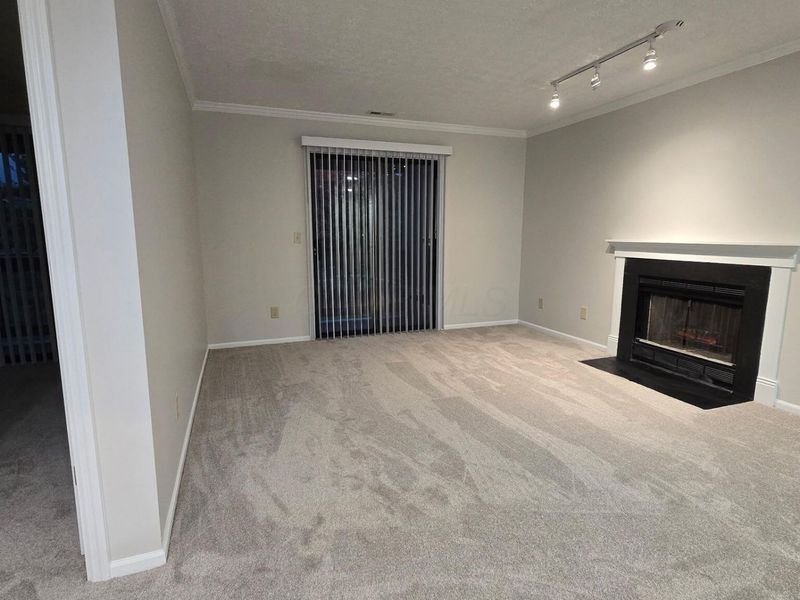 2733 Greystone Drive, Unit GD2733, Columbus, OH 43220 Photo 9