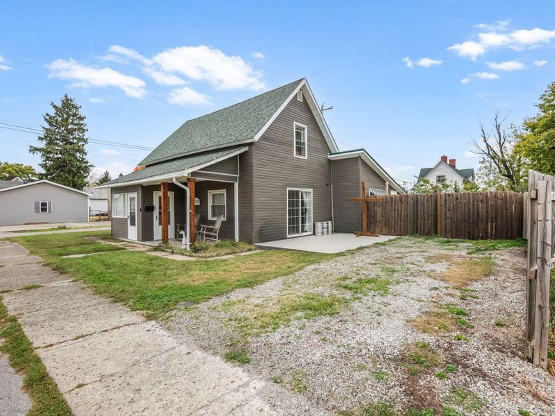 220 Barnes Avenue, Circleville, OH 43113 Photo 3