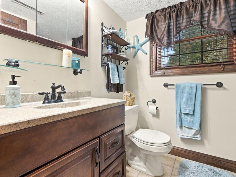 6885 Castlewood Drive NW, Carroll, OH 43112 Photo 38