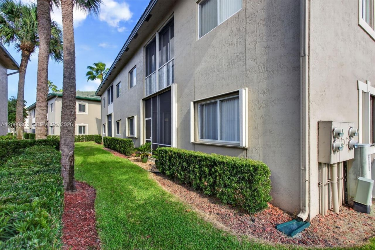 7917 Exeter Blvd E , Unit 101, Tamarac, FL 33321 Photo