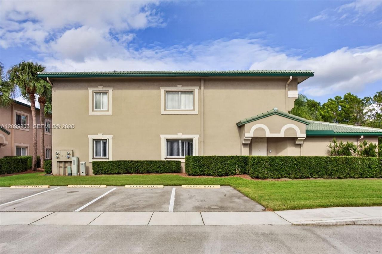 7917 Exeter Blvd E , Unit 101, Tamarac, FL 33321 Photo