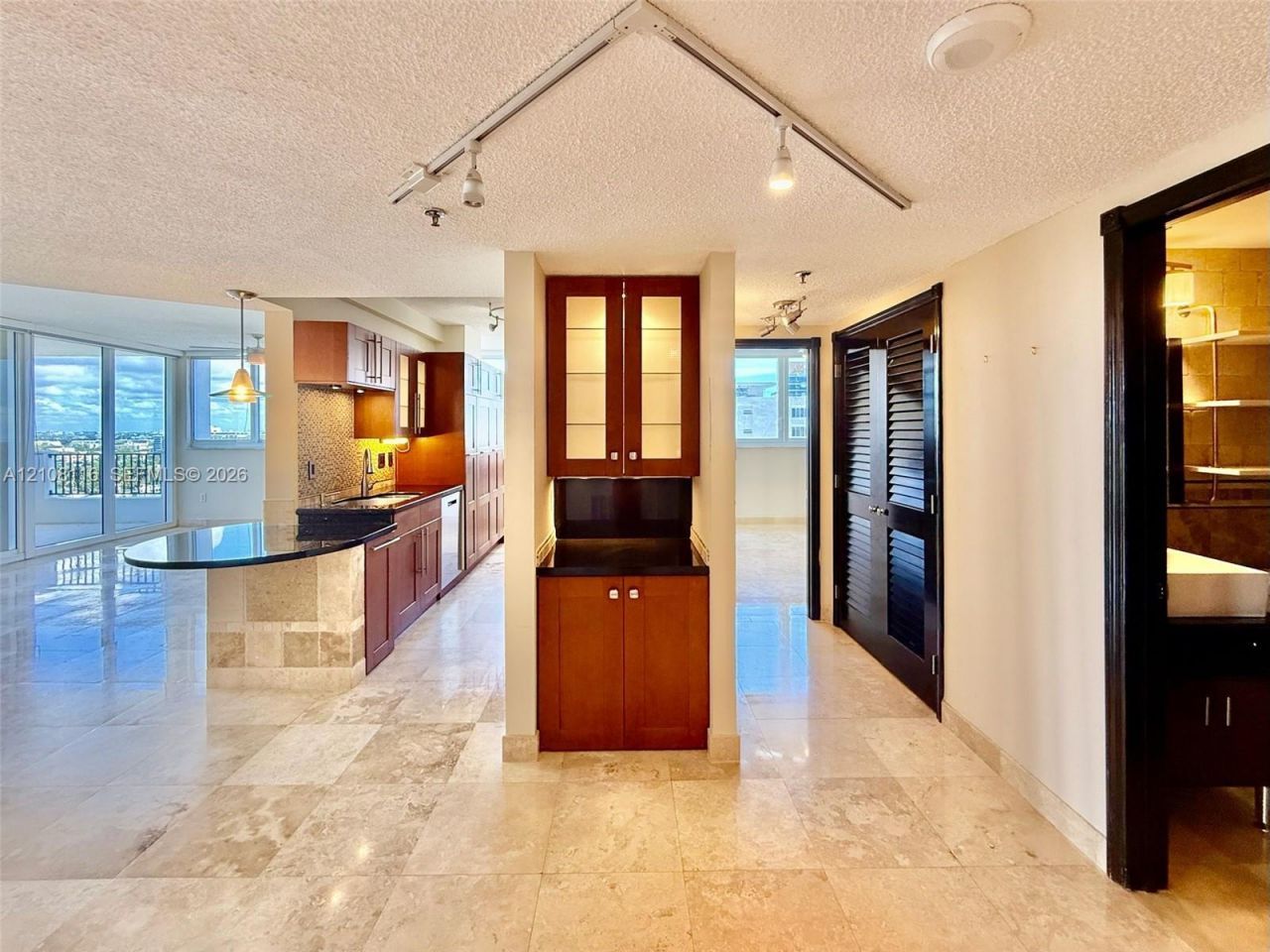 6422 Collins Ave, Unit 1403, Miami Beach, FL 33141 Photo