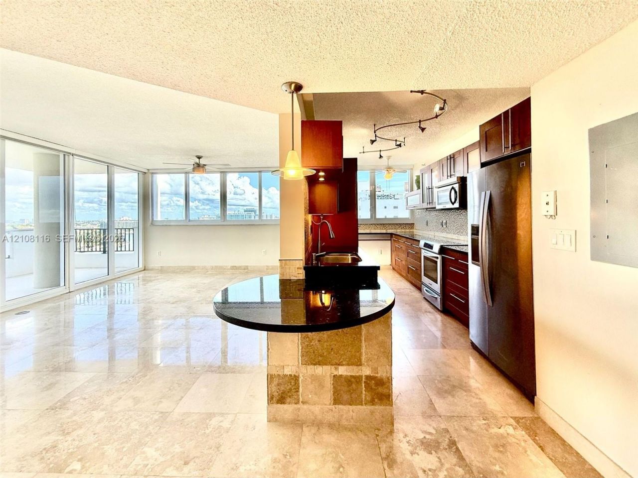 6422 Collins Ave, Unit 1403, Miami Beach, FL 33141 Photo