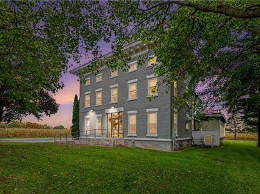 180 Geneva Street, Lyons, NY 14489