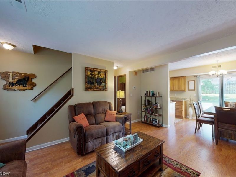 8785 Eastbrook Circle, Chagrin Falls, OH 44023 Photo 5