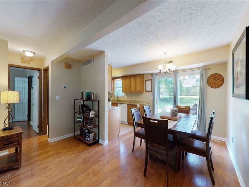 8785 Eastbrook Circle, Chagrin Falls, OH 44023 Photo 8