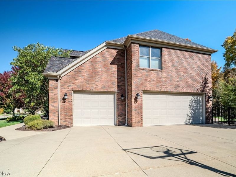 10295 Buckeye Trail, North Royalton, OH 44133 Photo 8