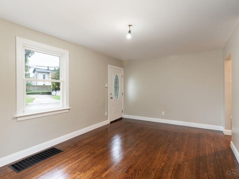 1166 Groesbeck Road, Cincinnati, OH 45224 Photo 4