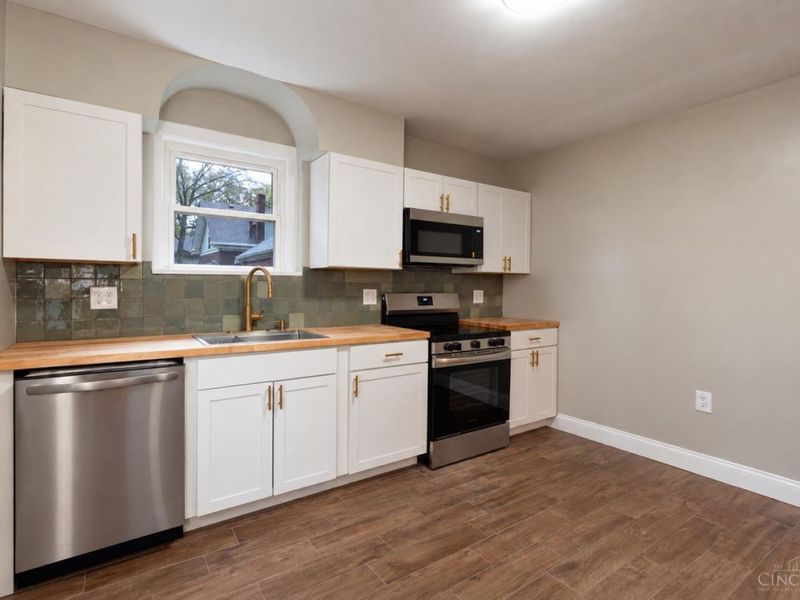 1166 Groesbeck Road, Cincinnati, OH 45224 Photo 8