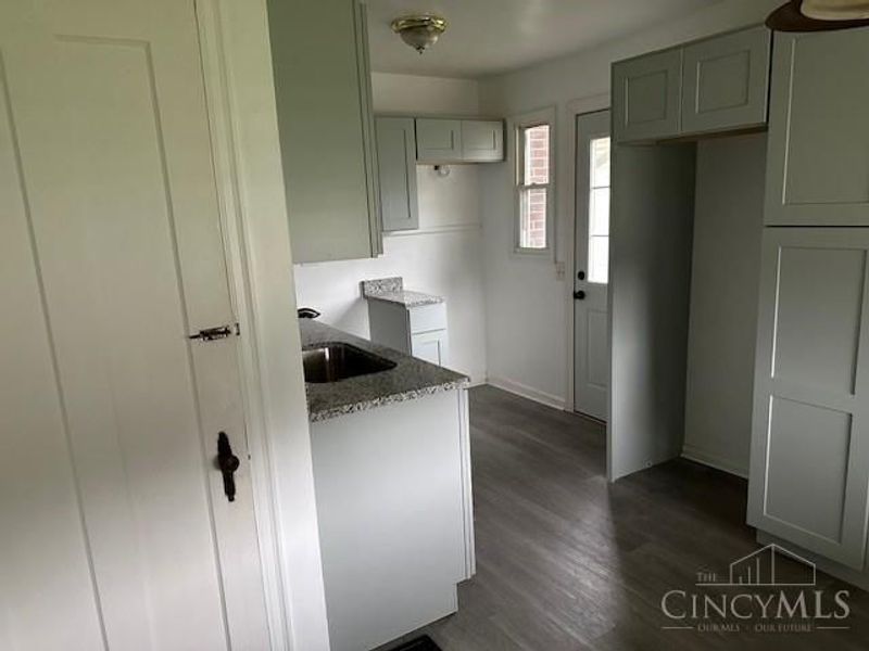 7549 Ross Avenue, Springfield Township, OH 45237 Photo 8