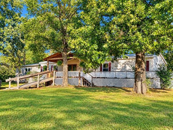 725 WINSTON RD, Adamsville, TN 38310