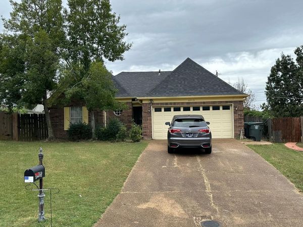 8915 LAKESIDE CV, Memphis, TN 38016