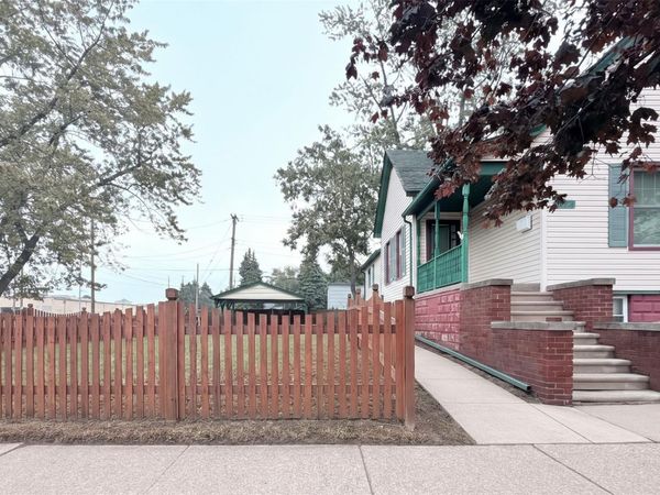 1715 3rd Street , Wyandotte, Mi 48192