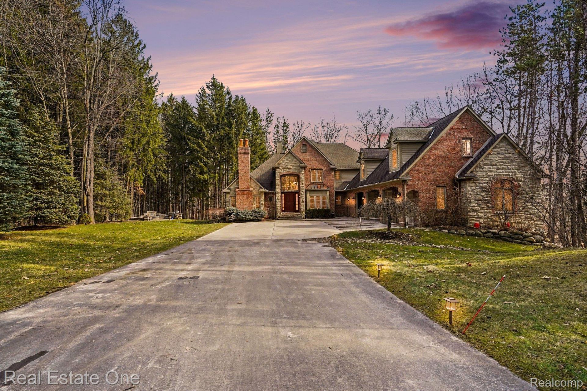 12901 Sleigh Trail, Hartland Township, Mi 48380 Main Photo