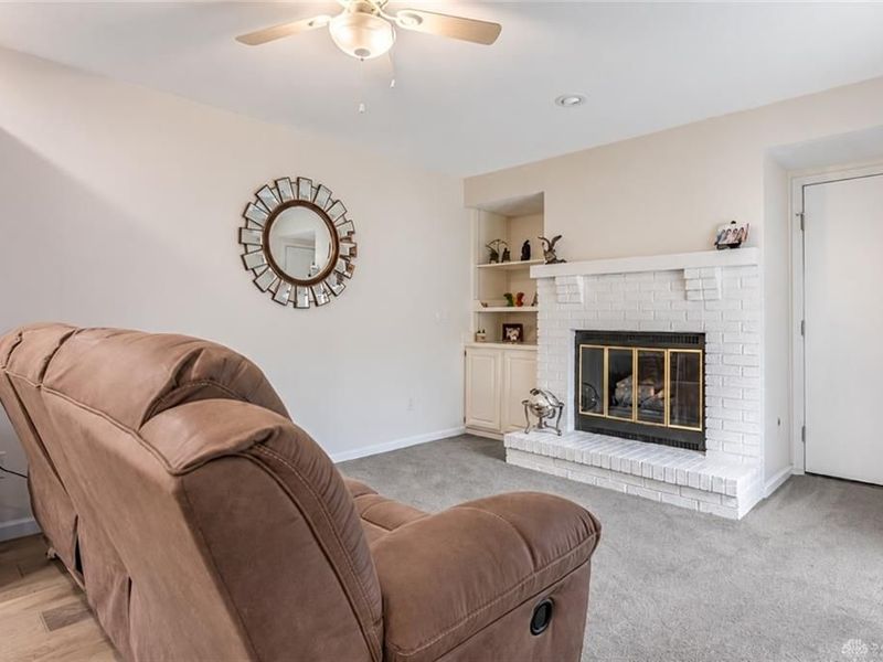 802 Pine Needles Drive, Centerville, OH 45458 Photo 12