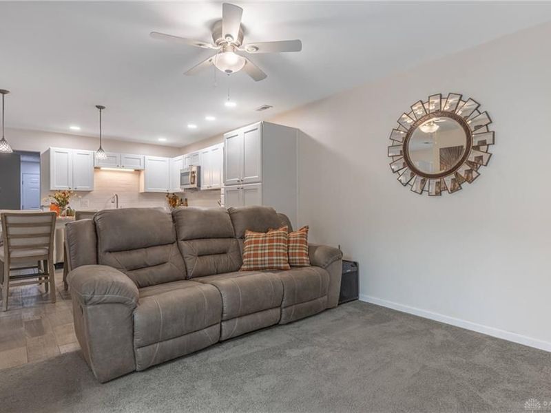 802 Pine Needles Drive, Centerville, OH 45458 Photo 13