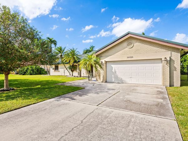 10125 SW 20TH Street, Davie, FL 33324