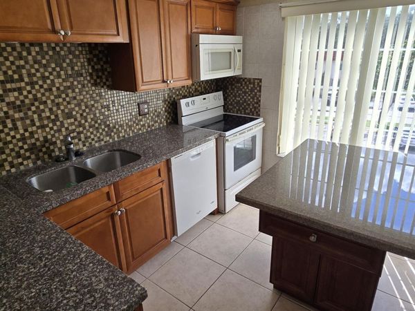 4154 Inverrary Drive, Unit 302, Lauderhill, FL 33319