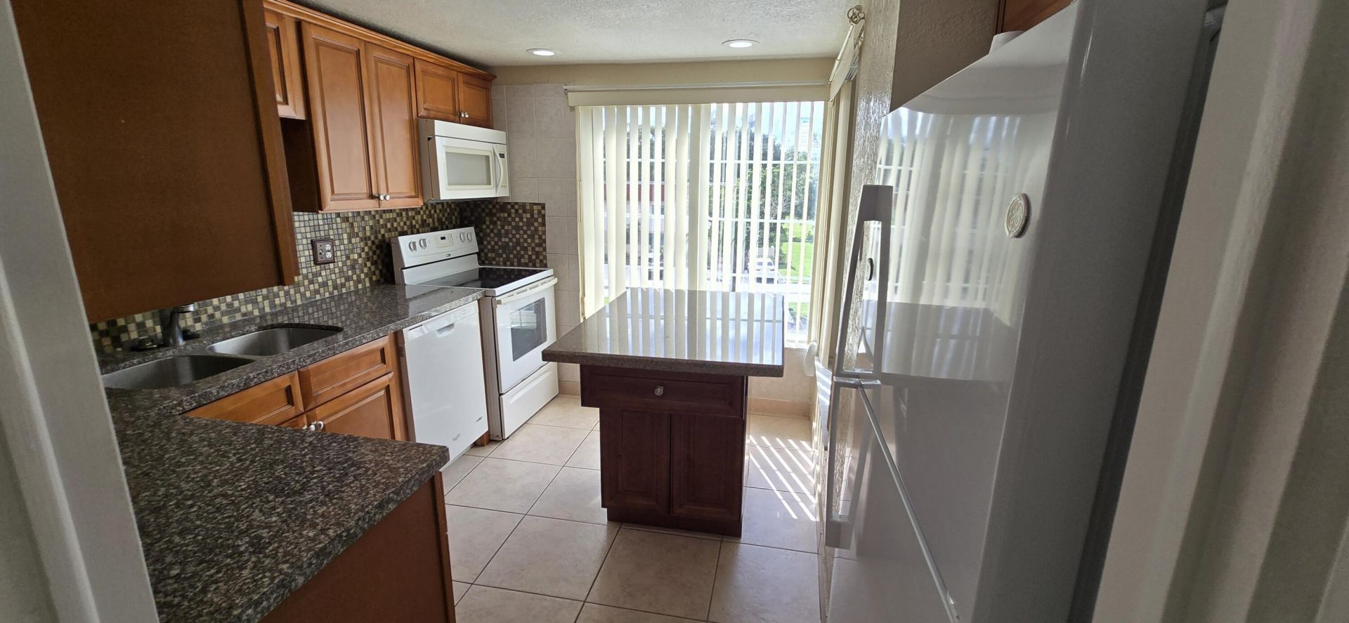 4154 Inverrary Drive, Unit 302, Lauderhill, FL 33319 Photo