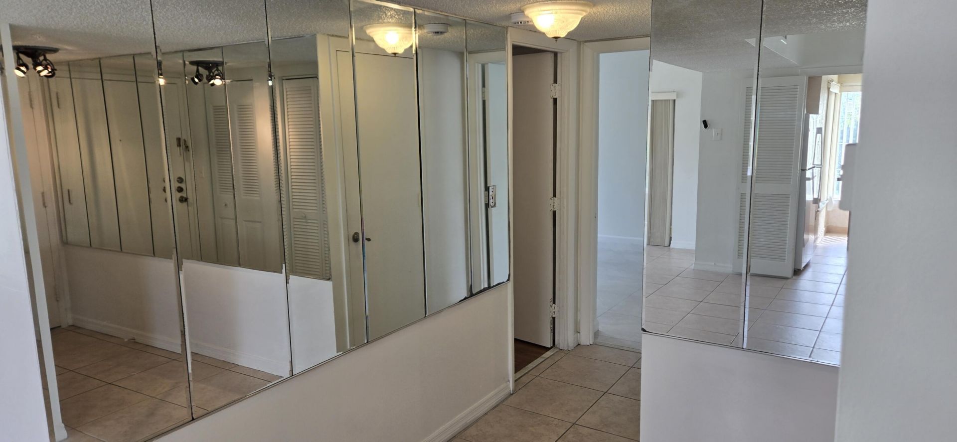 4154 Inverrary Drive, Unit 302, Lauderhill, FL 33319 Photo