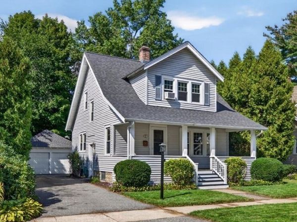 26 Homecrest St, Longmeadow, MA 01106