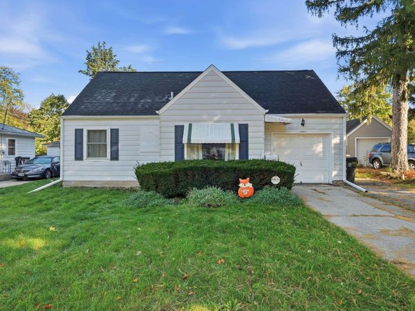 1942 Vahlen Street, Madison, WI 53704