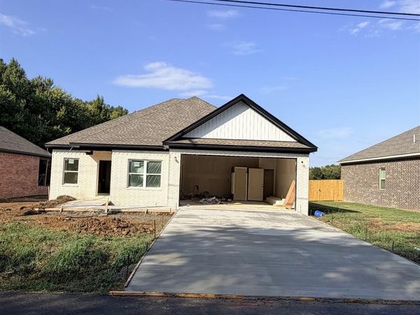 105 East Florida Street , Beebe, AR 72012