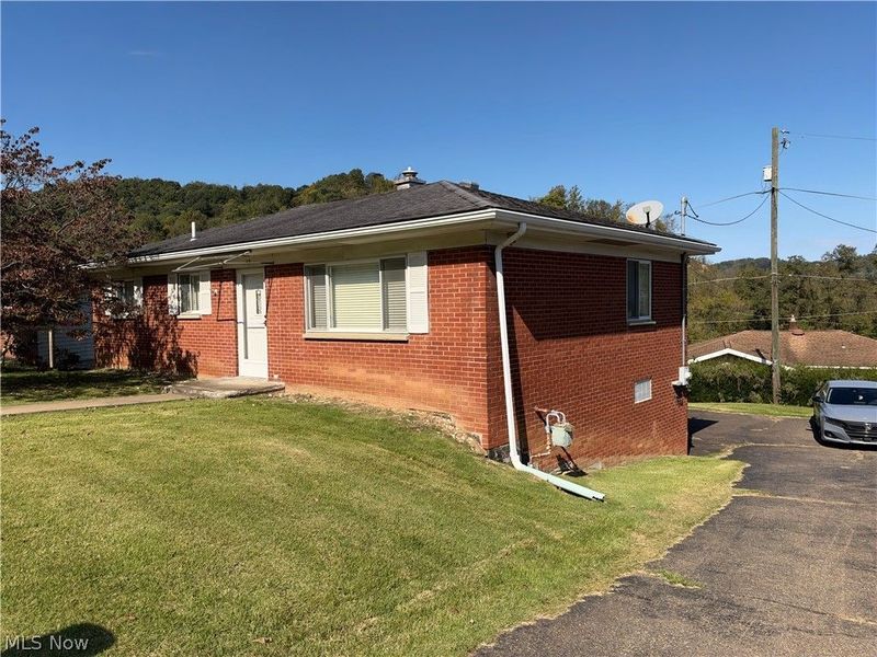 640 Tulip Lane, Martins Ferry, OH 43935 Photo 17