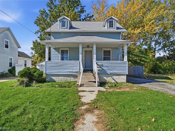 4040 Saint Clair Street , Willoughby, OH 44094