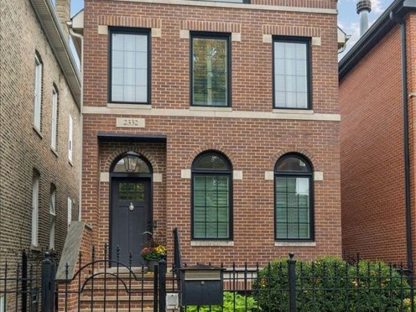 2332 W Dickens Avenue , Chicago, IL 60647