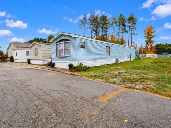 5489 Alpine Avenue NW, Comstock Park, MI 49321