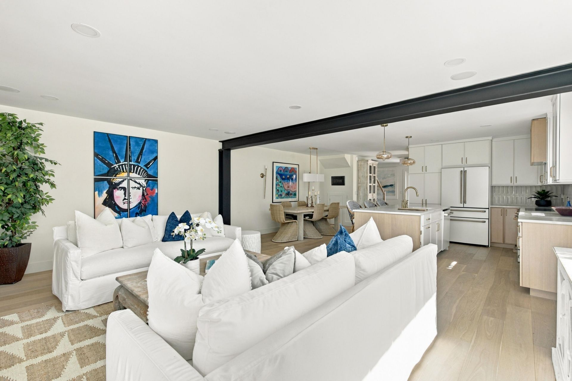 801 Ventura Place Photo 18