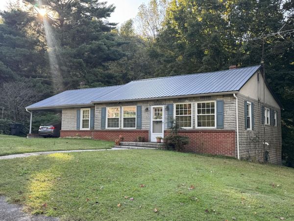 3125 Cherokee Drive, Morristown, TN 37814