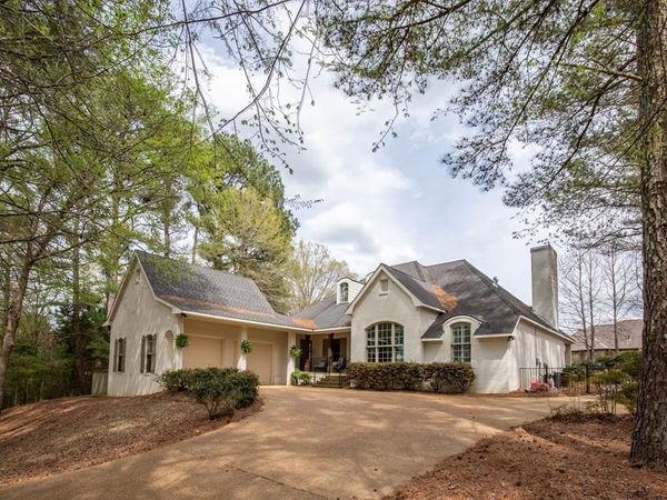 1160 East Wellsgate Drive, Oxford, MS 38655