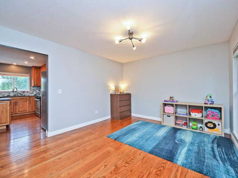 6004 Hidden Oaks Court, Hamilton Township, OH 45039 Photo 4
