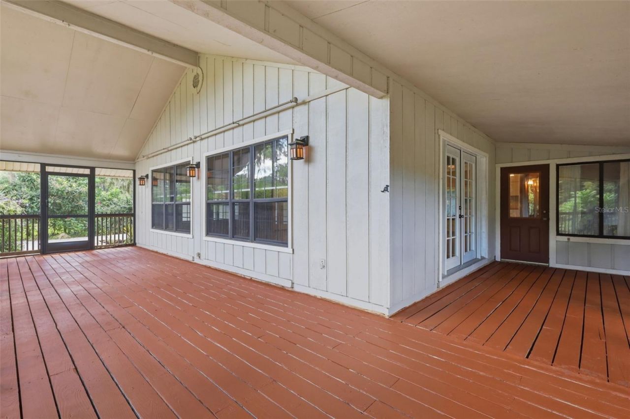 41520 Charm Lake Drive, Umatilla, FL 32784 Photo