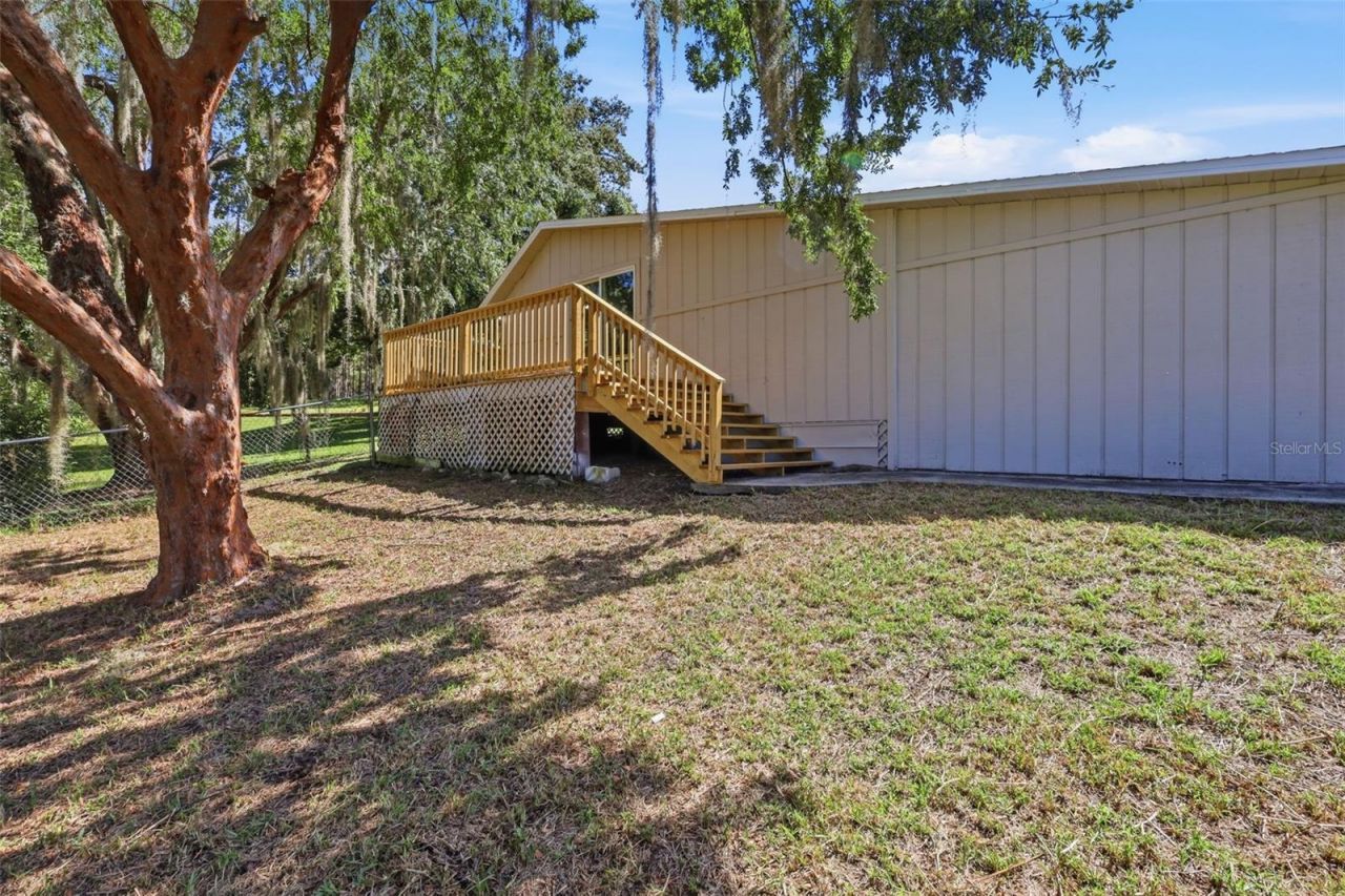 41520 Charm Lake Drive, Umatilla, FL 32784 Photo